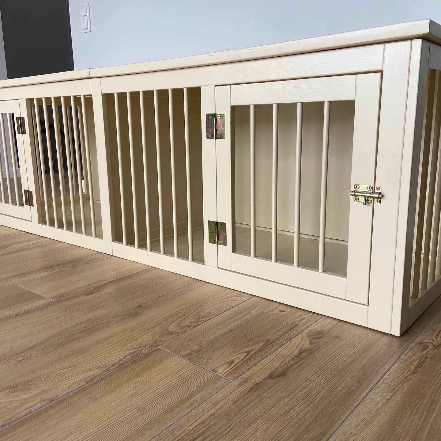 Two-in-One Durable Crate: Beige and Comfortable Housing for Dual Dogs