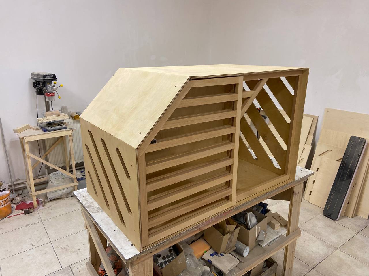 Turquoise Wood Dog House - Secure and Cozy Shelter for your Pet