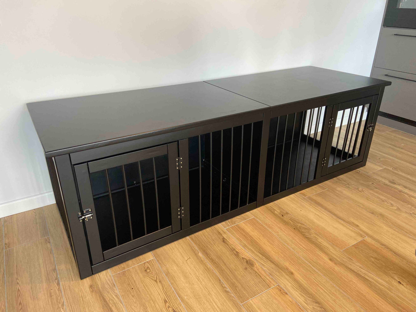 Stylish Dual Dog Kennel - Durable Wood Crate for Two Pets
