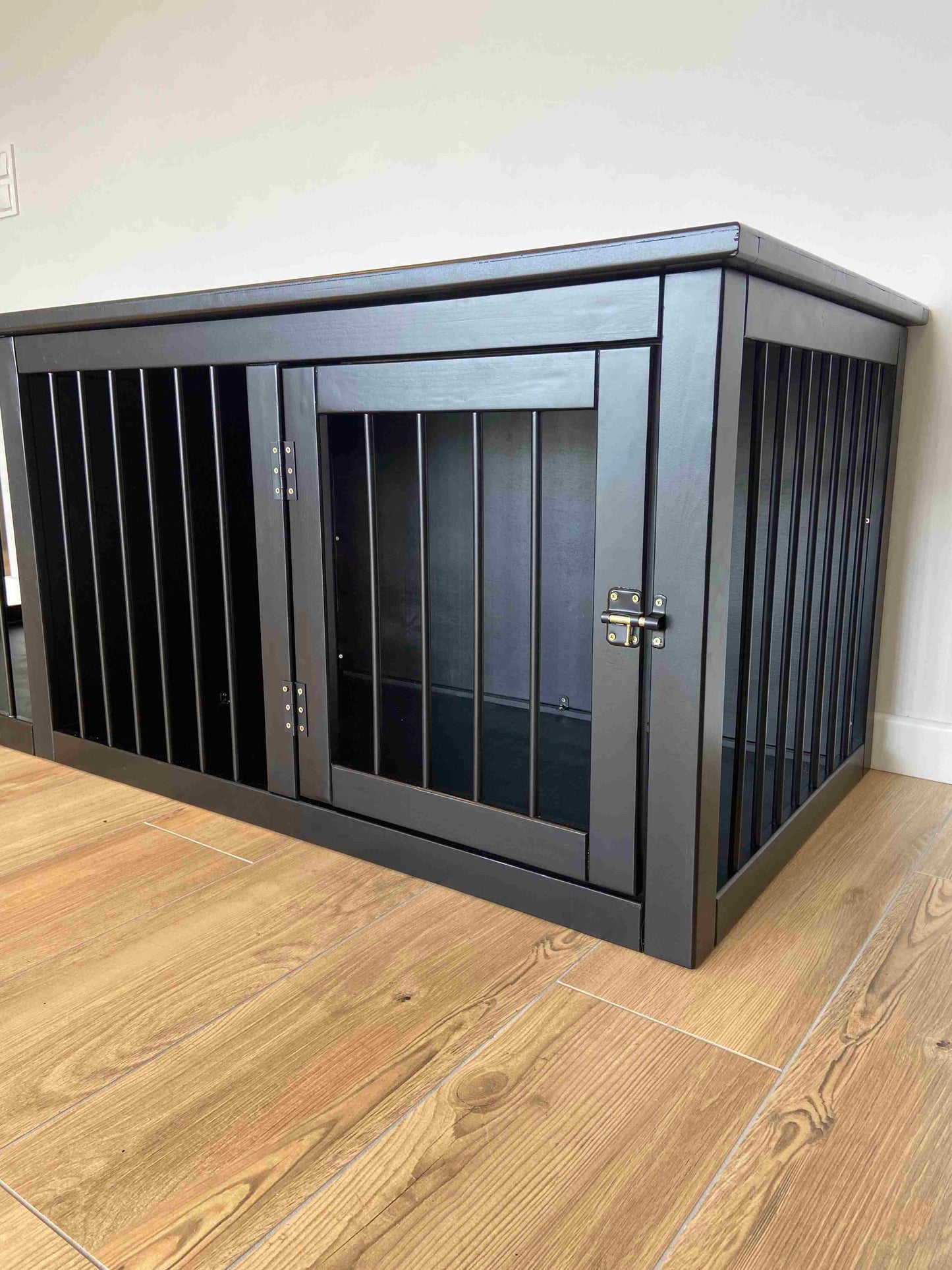 Stylish Dual Dog Kennel - Durable Wood Crate for Two Pets