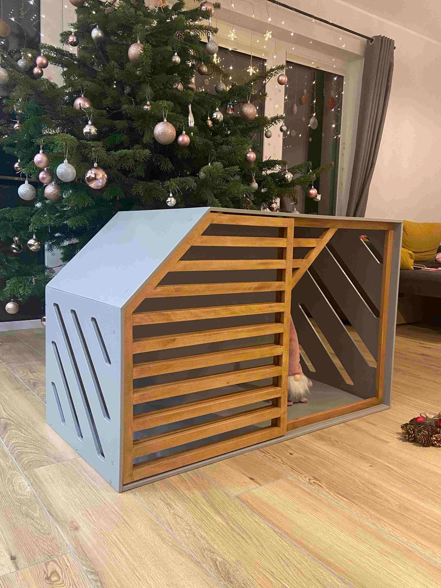 Turquoise Wood Dog House - Secure and Cozy Shelter for your Pet
