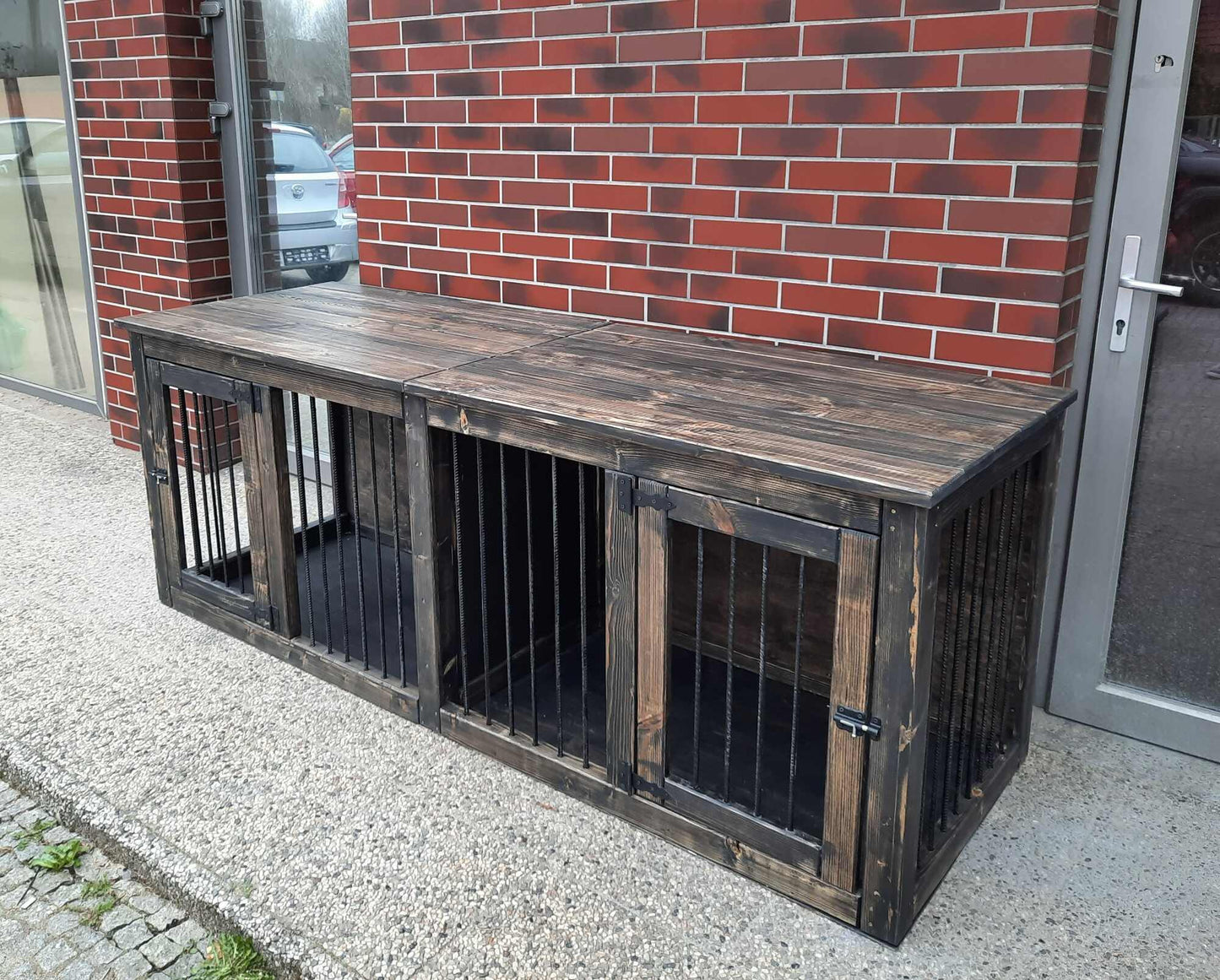 Sturdy and powerful Double industrial style dog house