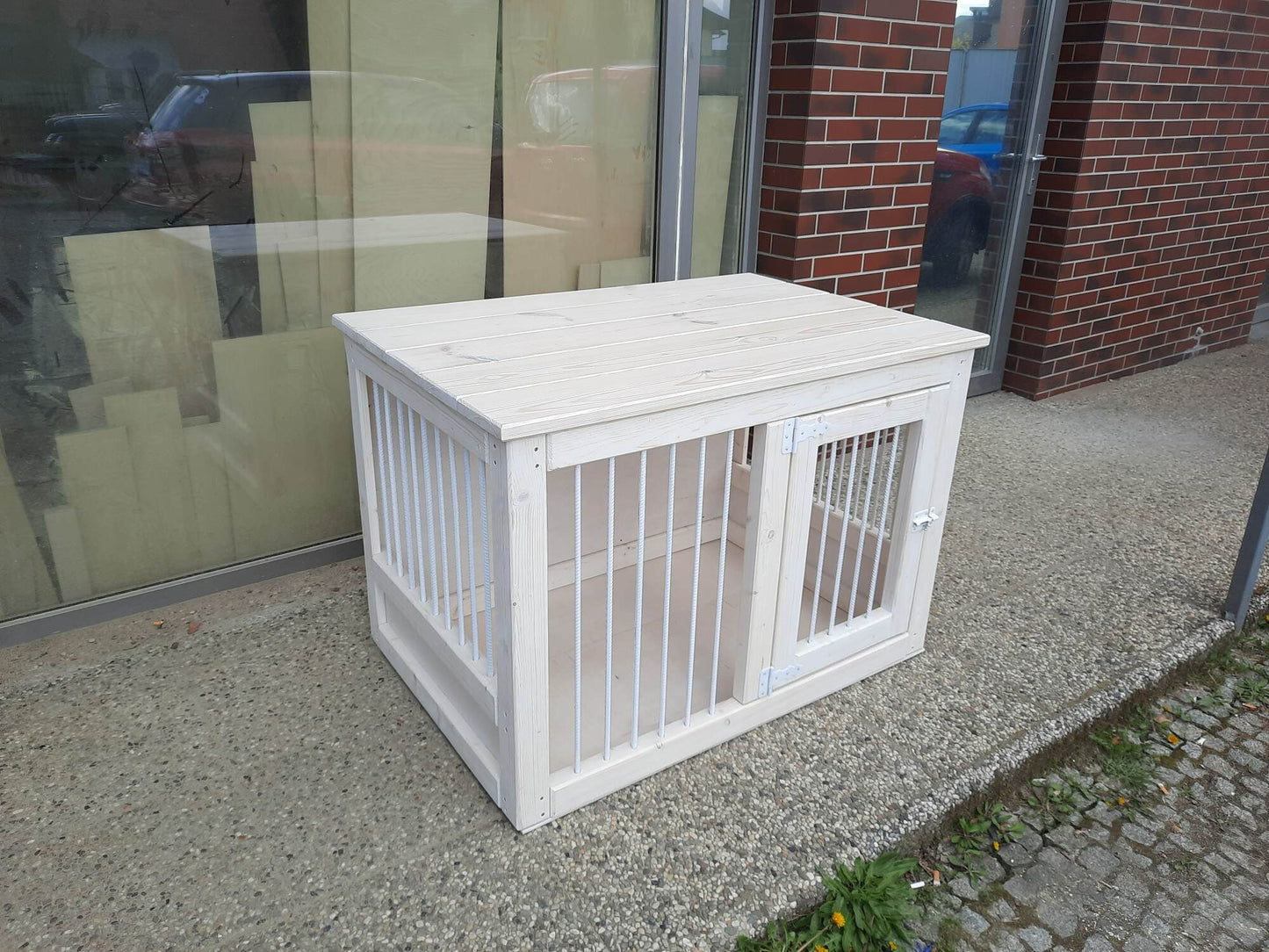 Durable Dog Crate for Strong Breeds - Natural Pine Wood and Metal Construction