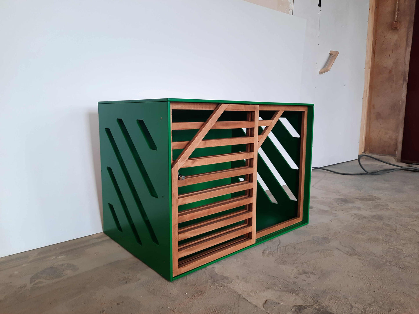 Green Dog House - Create a Safe and Stylish Haven for your Pet