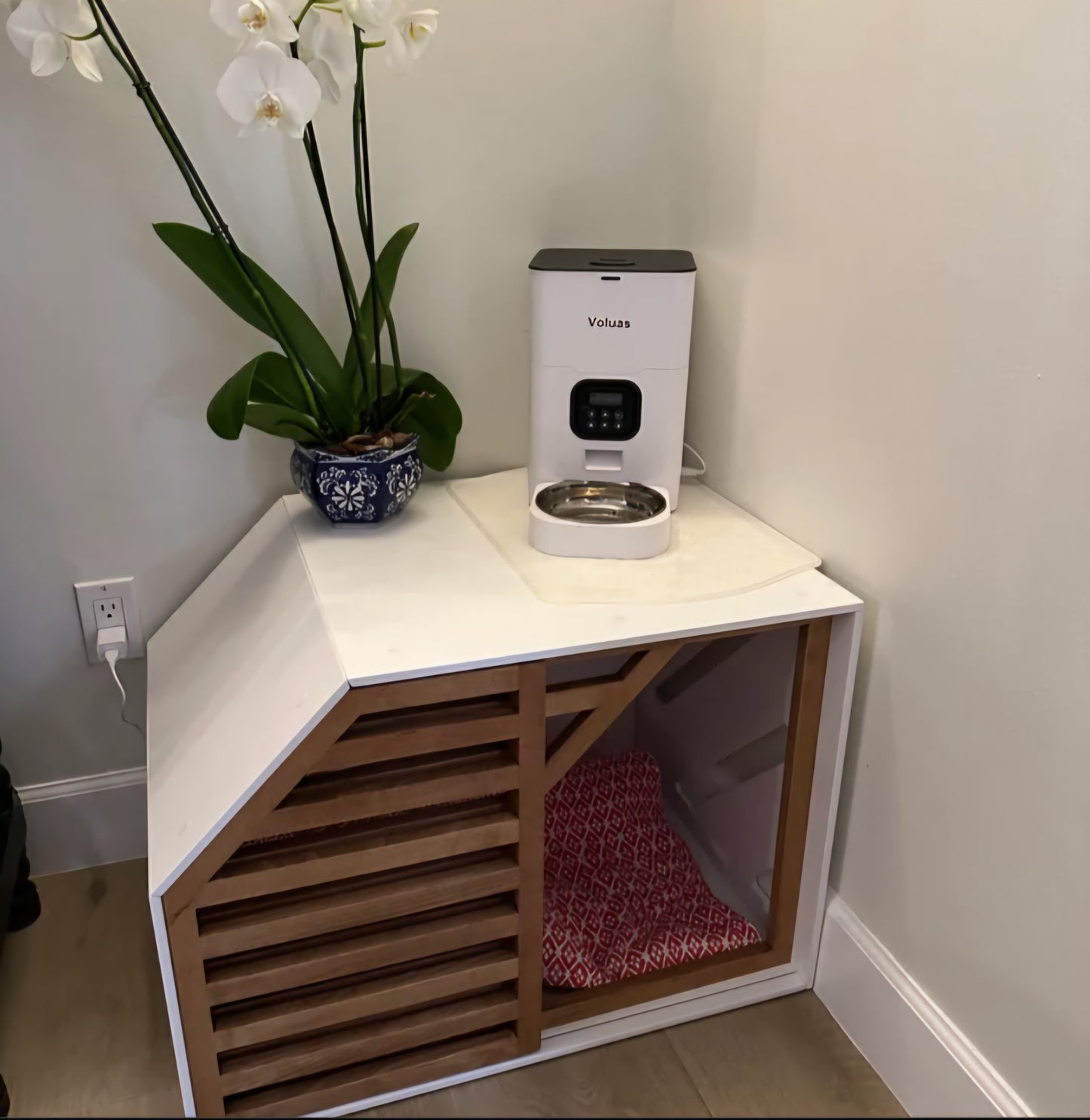 White Safe Haven for Dogs - Cozy Wooden Dog House