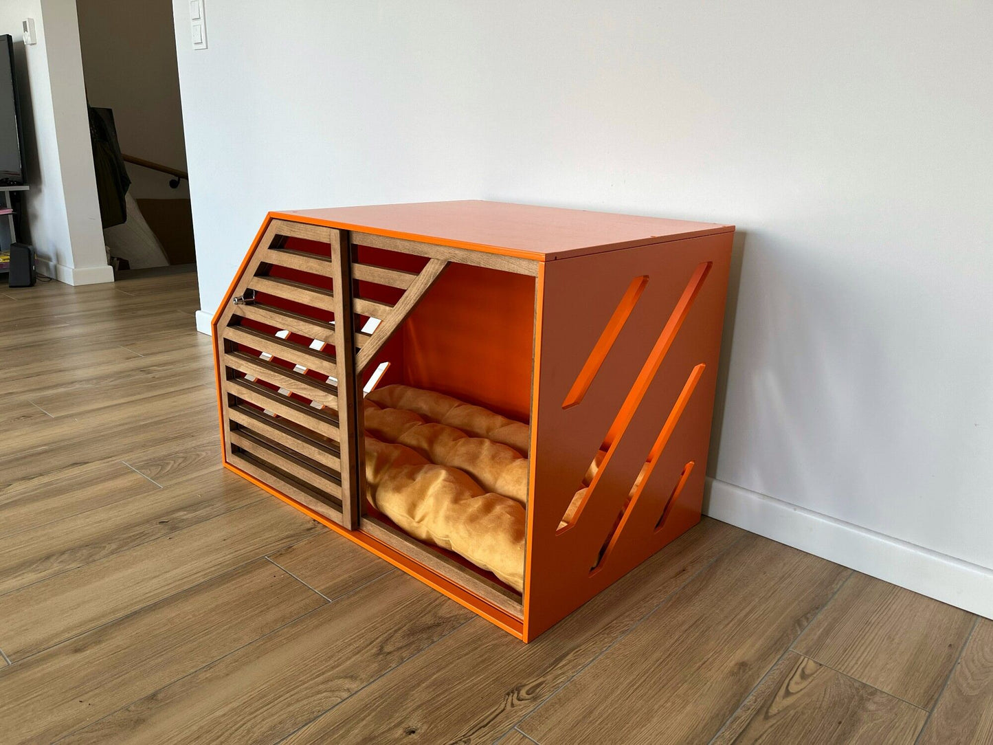 Stylish Bright Orange Dog House - Comfortable Home for Feeling Safe