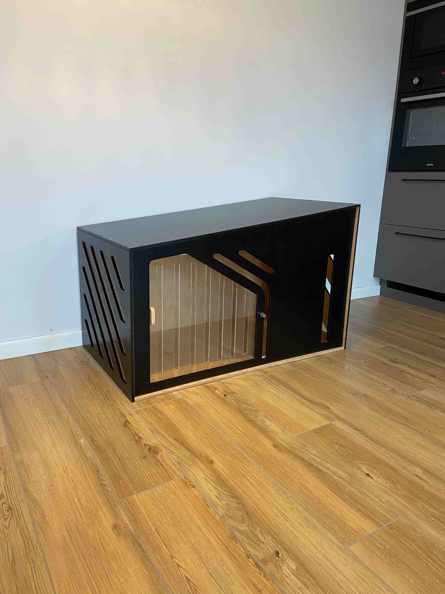 Unique Dog Kennel: Stylish & Comfortable Design. With the possibility of adding a name of your Pet